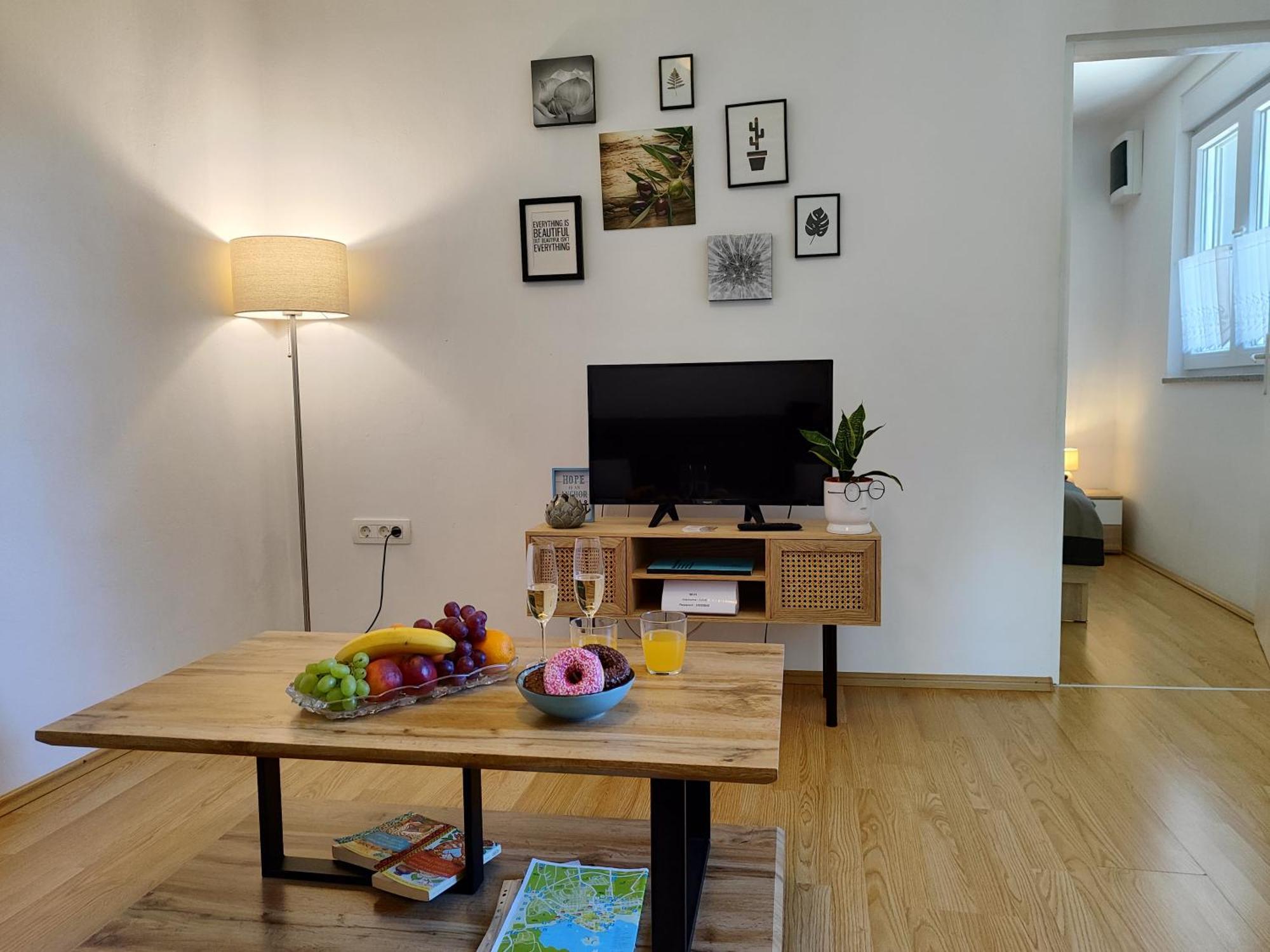 Apartments Pavao 1402 Pula Bagian luar foto