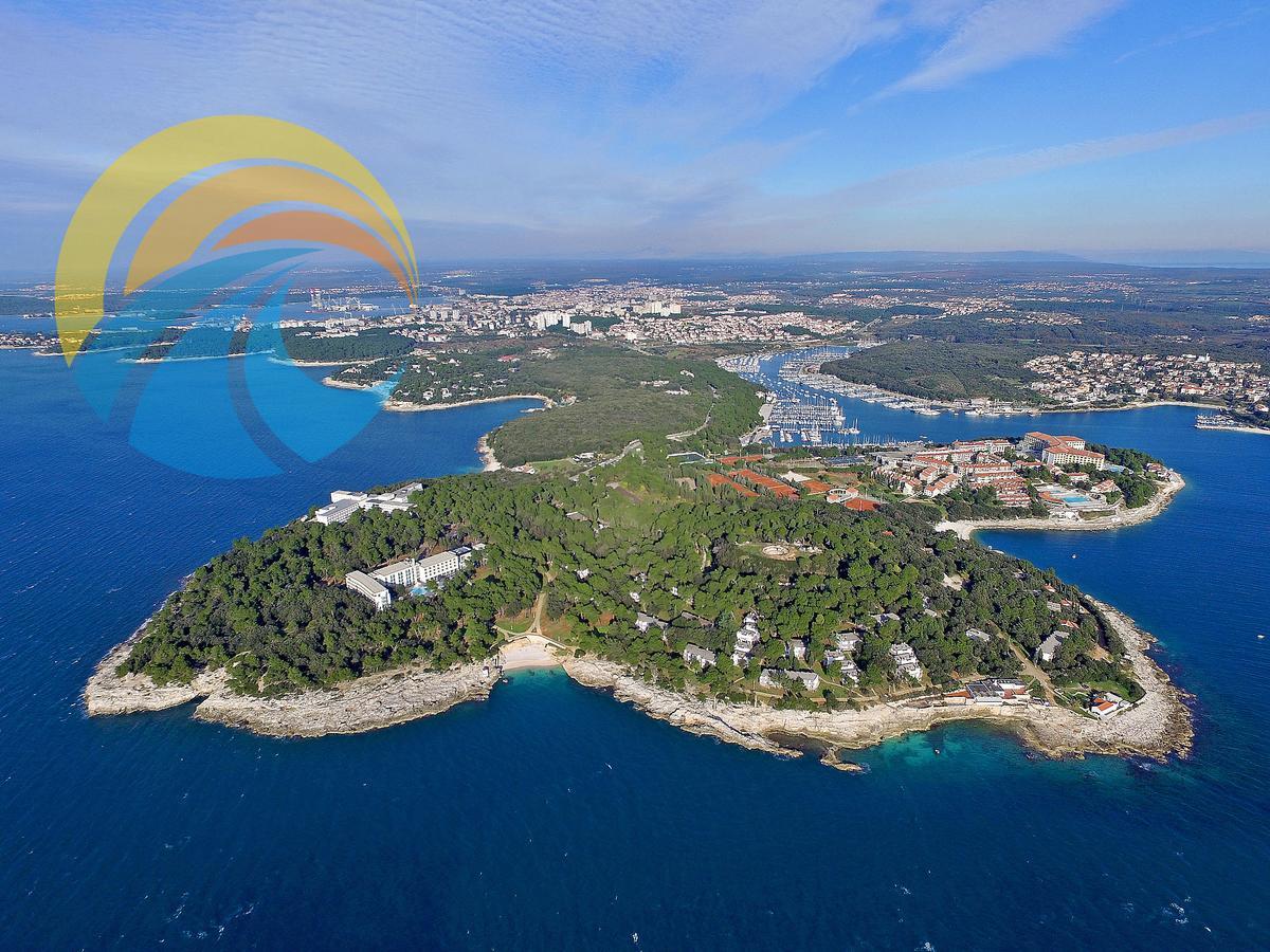 Apartments Pavao 1402 Pula Bagian luar foto